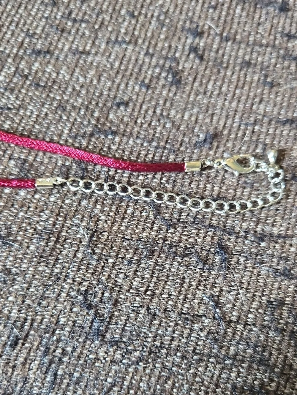Vintage Silver Tone Black Stone Pendant Necklace on Burgundy Silk Cord💫